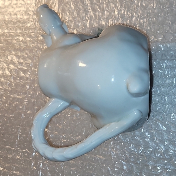 Bunny Rabbit and Rose's Teapot 🫖 - Picture 9 of 12